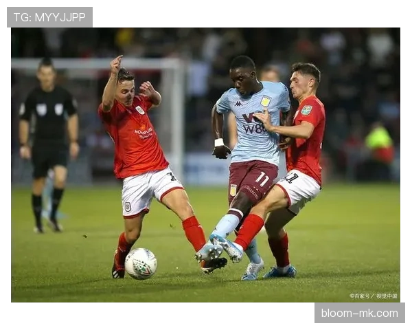 伊萨克森比赛影响力持续提升，防守表现稳健备受关注