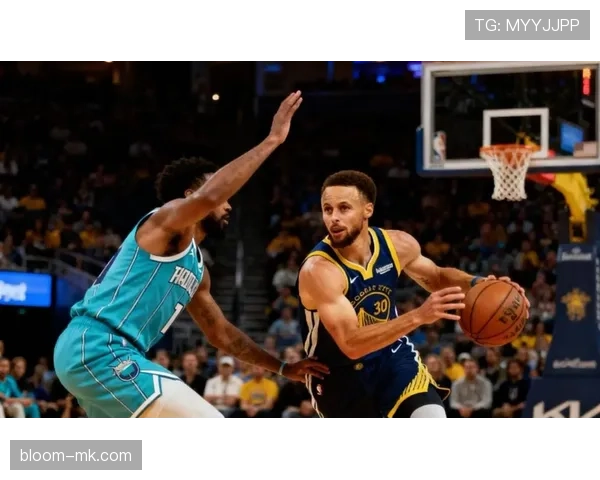 库里三分挡拆次数提升显著 拉开勇士进攻空间效率对比詹姆斯明显